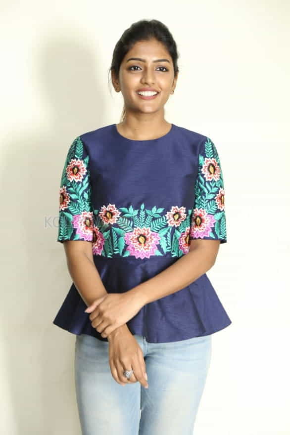 Darsakudu Heroine Eesha Interview Pictures