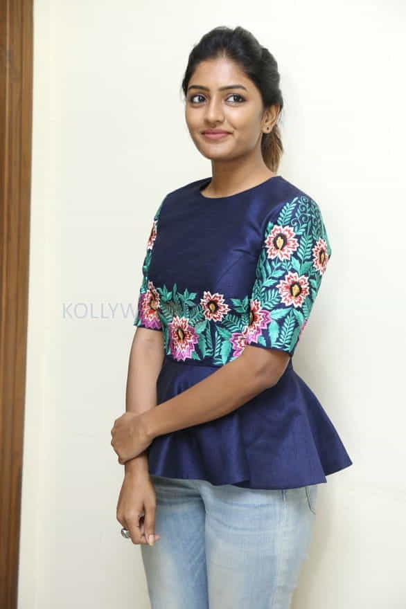 Darsakudu Heroine Eesha Interview Pictures