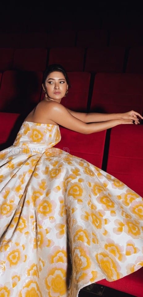 Gorgeous Vani Bhojan in an Off Shoulder Floral Yellow Dress Photos 01