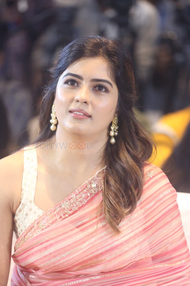 Heroine Amritha Aiyer at Bachhala Malli Trailer Launch Event Pictures 41