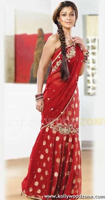 Hot And Sexy Nayanthara In Saree Pics