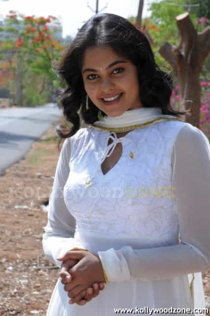 Hot Pics Of Bindu Madhavi