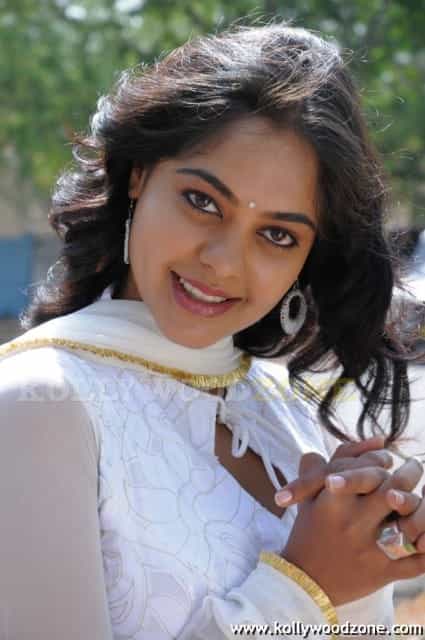 Hot Pics Of Bindu Madhavi