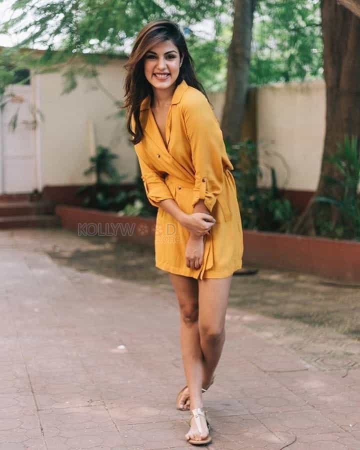 Jalebi Heroine Rhea Chakraborty Photos