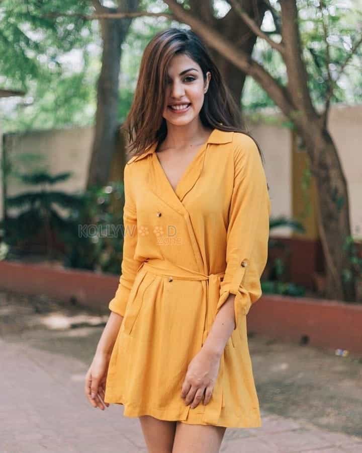 Jalebi Heroine Rhea Chakraborty Photos