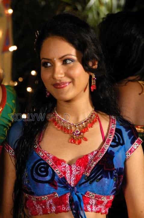 Pooja Bose Hot Pictures