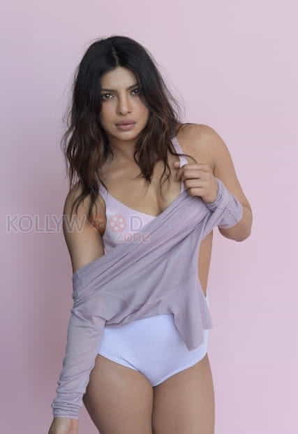 Priyanka Chopra Ultra Hot Photoshoot Photos