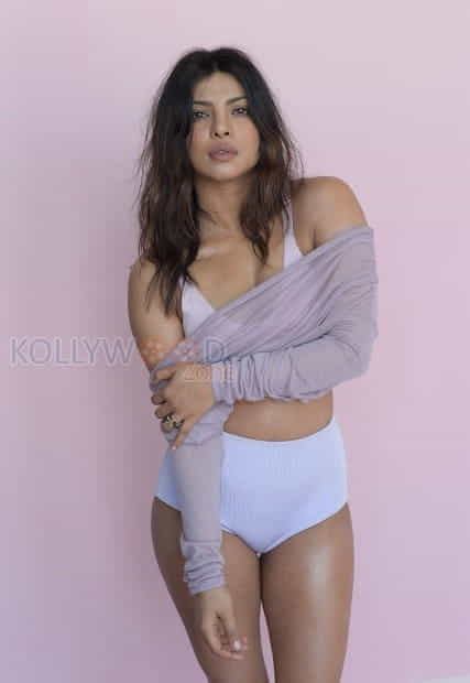 Priyanka Chopra Ultra Hot Photoshoot Photos