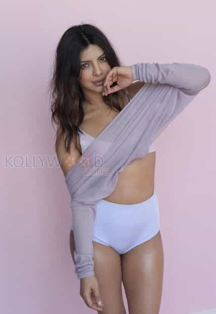 Priyanka Chopra Ultra Hot Photoshoot Photos