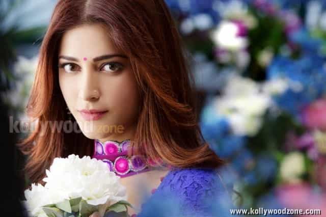 Ramaiya Vastavaiya Heroine Shruti Haasan Pictures