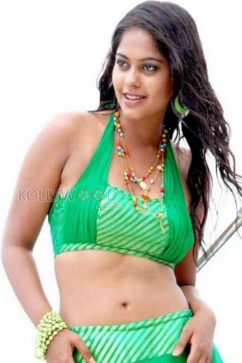 Sexy Bindhu Madhavi Pictures