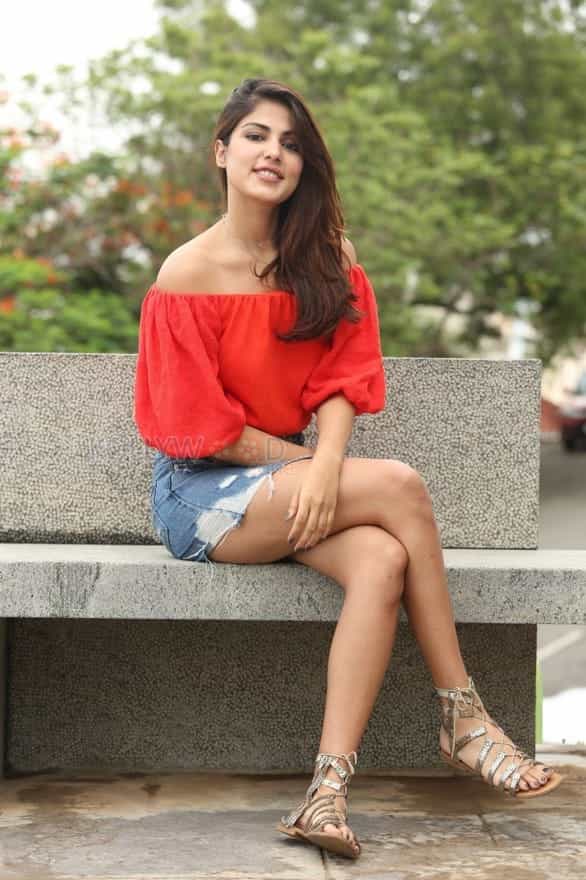 Sexy Indian Actress Rhea Chakraborty Photos