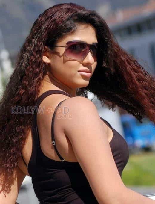 Sexy Nayantara Pics