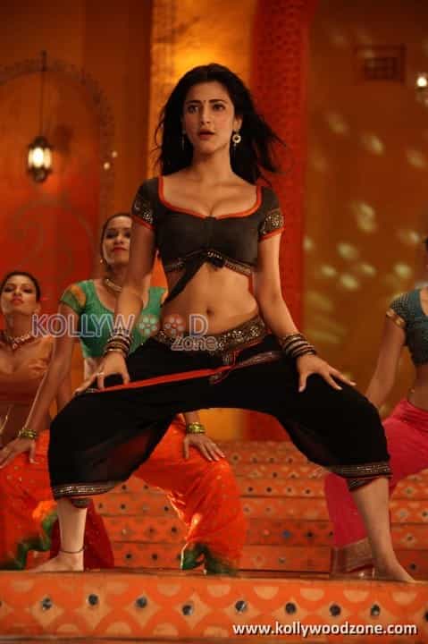 Sexy Shruthi Hassan Song Dance Photos