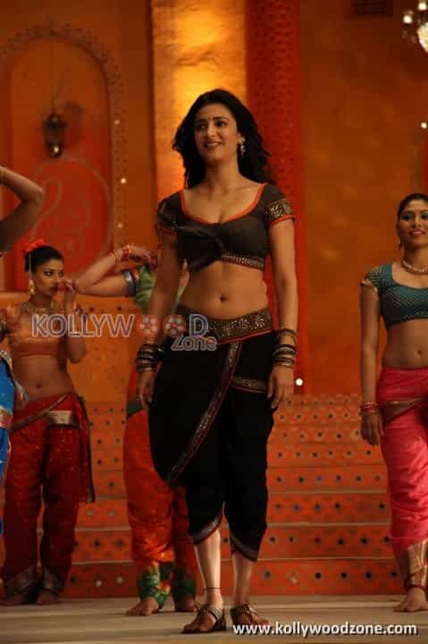 Sexy Shruthi Hassan Song Dance Photos