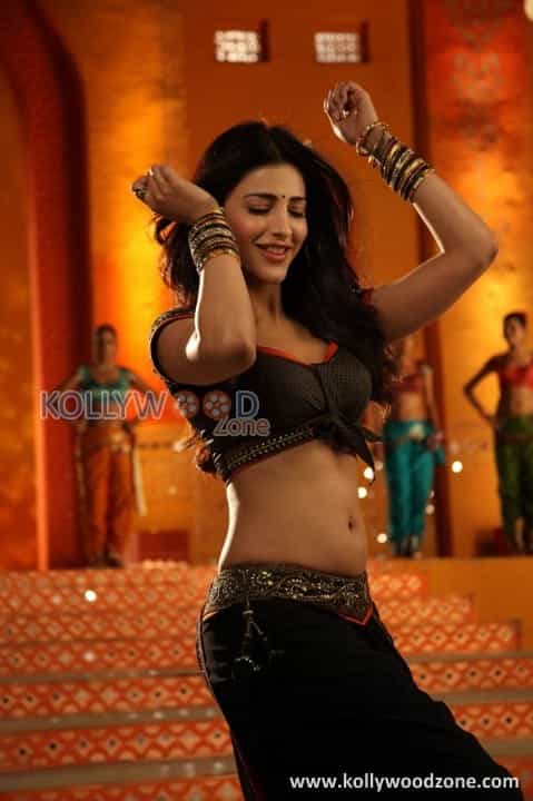 Sexy Shruthi Hassan Song Dance Photos