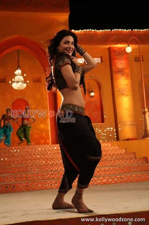 Sexy Shruthi Hassan Song Dance Photos