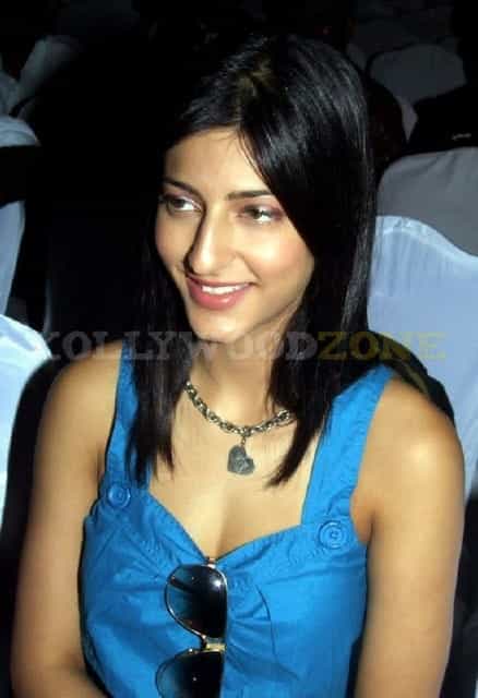 Shruthi Haasan Sexy Photos