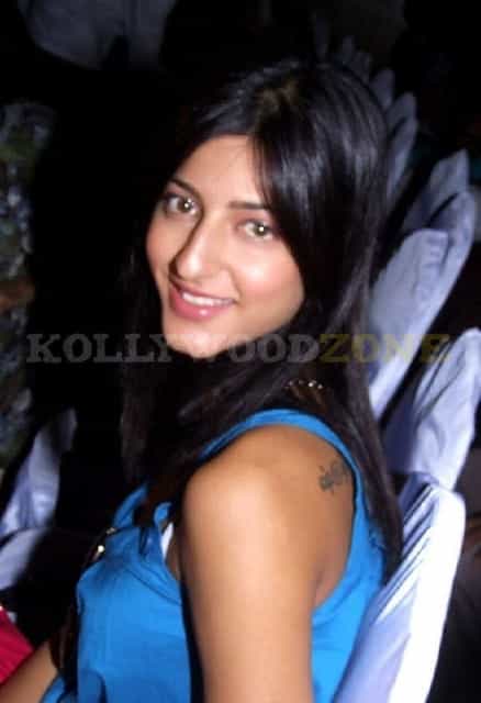 Shruthi Haasan Sexy Photos