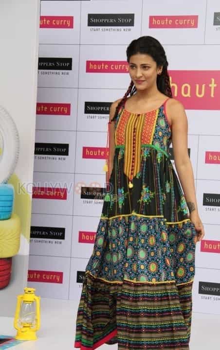 Shruti Haasan At Haute Curry Fashion Show Photos