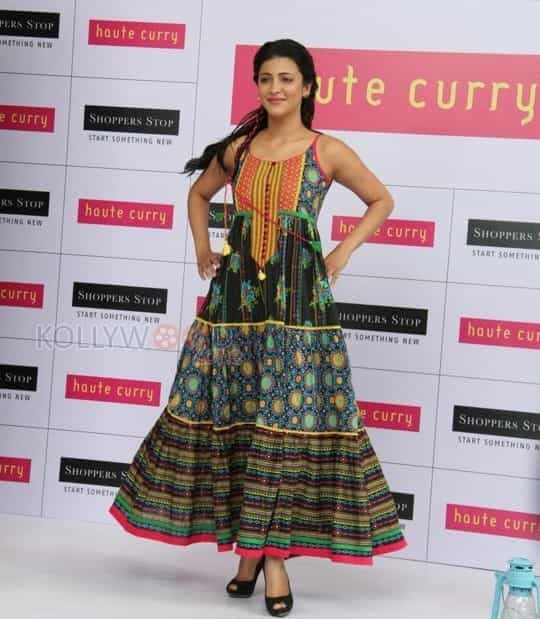 Shruti Haasan At Haute Curry Fashion Show Photos