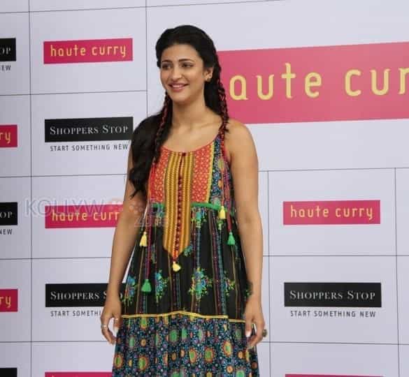 Shruti Haasan At Haute Curry Fashion Show Photos