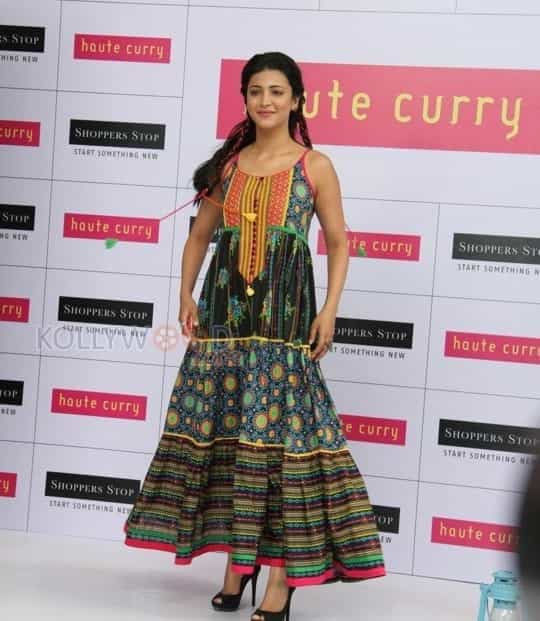 Shruti Haasan At Haute Curry Fashion Show Photos