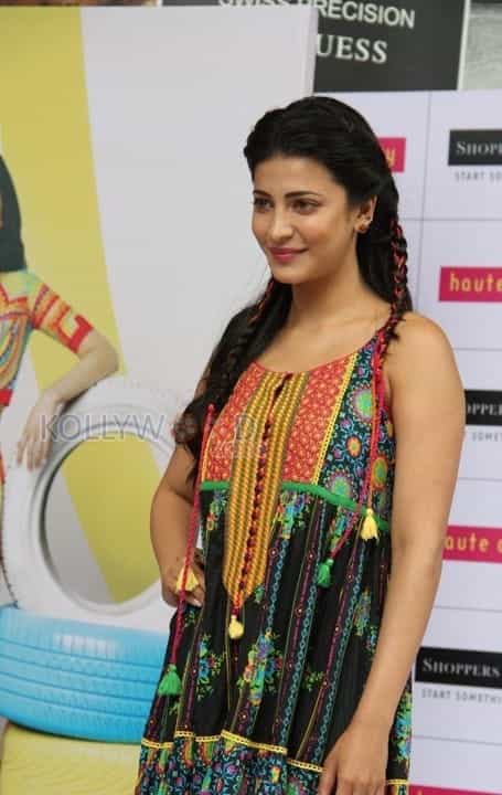 Shruti Haasan At Haute Curry Fashion Show Photos