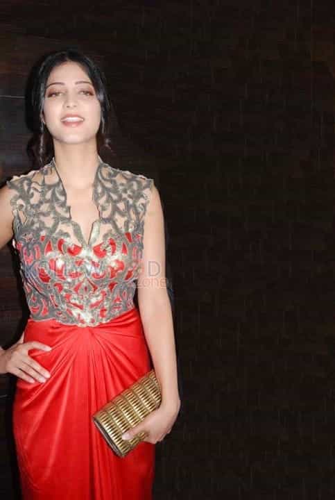 South Indian Actress Shruthi Haasan Sexy Pictures