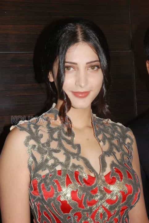 South Indian Actress Shruthi Haasan Sexy Pictures