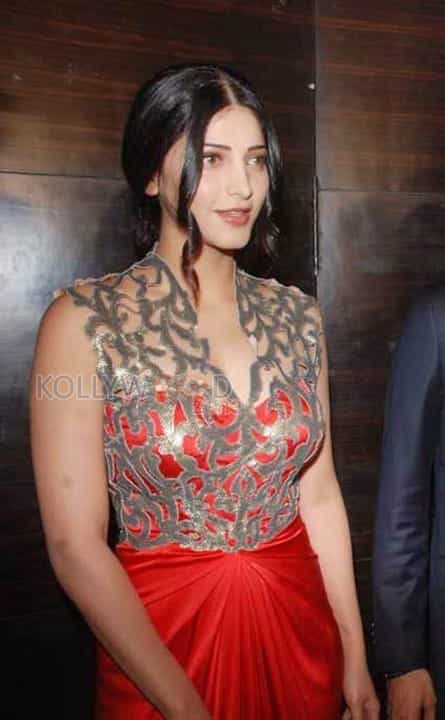 South Indian Actress Shruthi Haasan Sexy Pictures