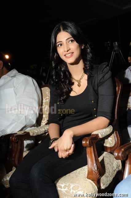 South Indian Actress Shruti Hassan Pictures