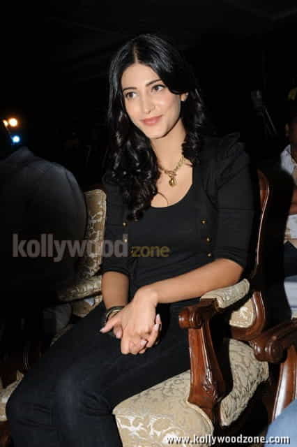 South Indian Actress Shruti Hassan Pictures