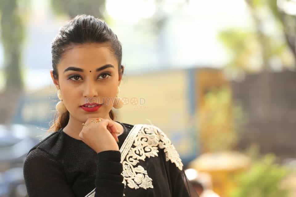 Stefy Patel At Ninnu Thalachi First Look Launch Event Photos