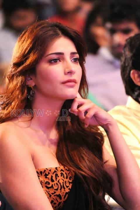 Tamil Actress Shruti Haasan Pics