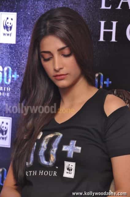 Tamil Actress Singer Shruthi Hassan Photos