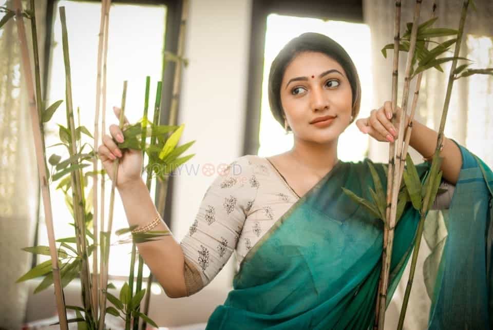 Telugu Actress Bommu Lakshmi Photoshoot Pictures