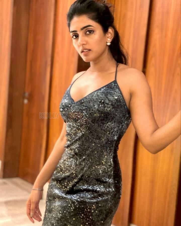 Telugu Actress Eesha Rebba New Sexy Pictures 03