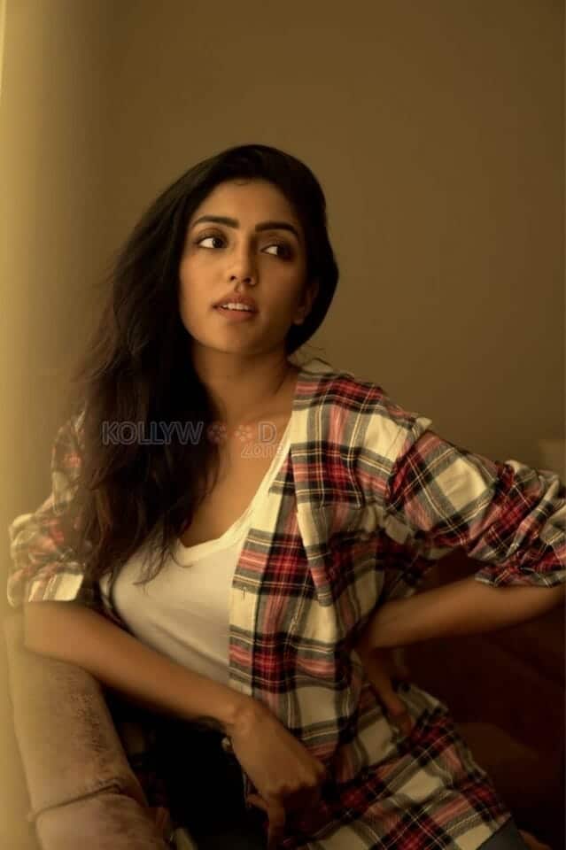 Telugu Actress Eesha Rebba New Sexy Pictures 18