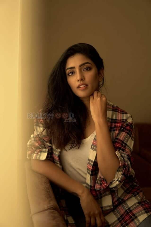 Telugu Actress Eesha Rebba New Sexy Pictures 19