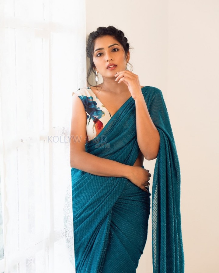 Telugu Actress Eesha Rebba in a Teal Saree Photoshoot Pictures 02