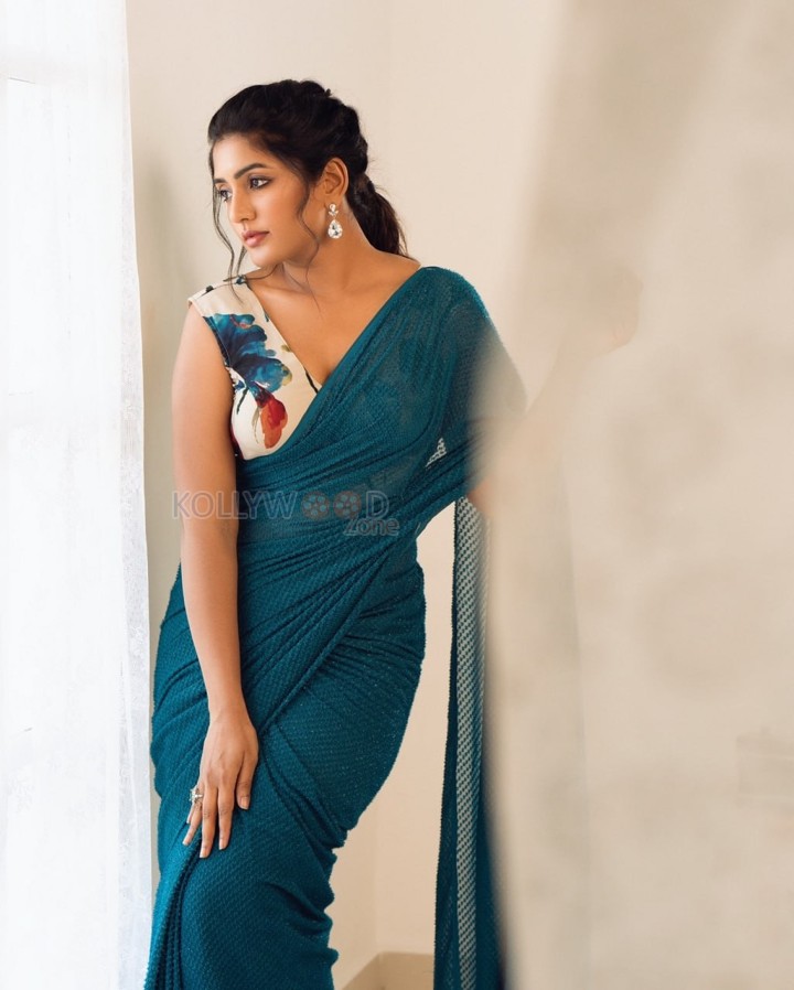 Telugu Actress Eesha Rebba in a Teal Saree Photoshoot Pictures 03