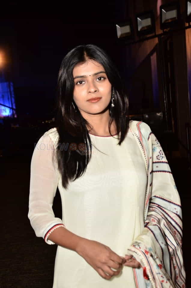 Telugu Actress Hebah Patel White Salwar Photos