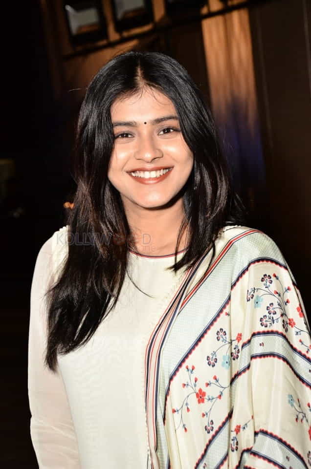 Telugu Actress Hebah Patel White Salwar Photos