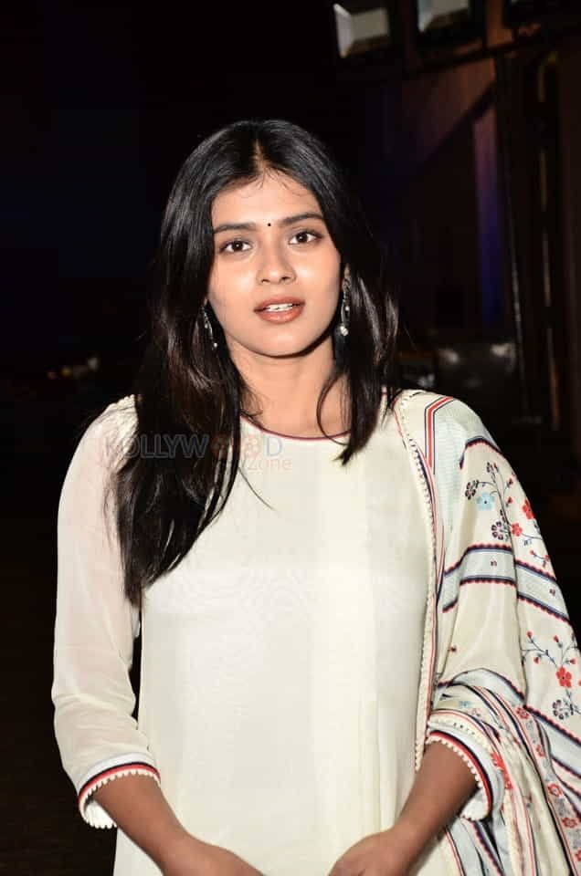 Telugu Actress Hebah Patel White Salwar Photos