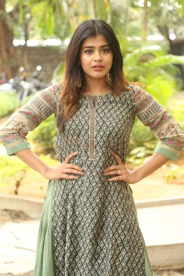 Telugu Movie Actress Hebah Patel Pictures