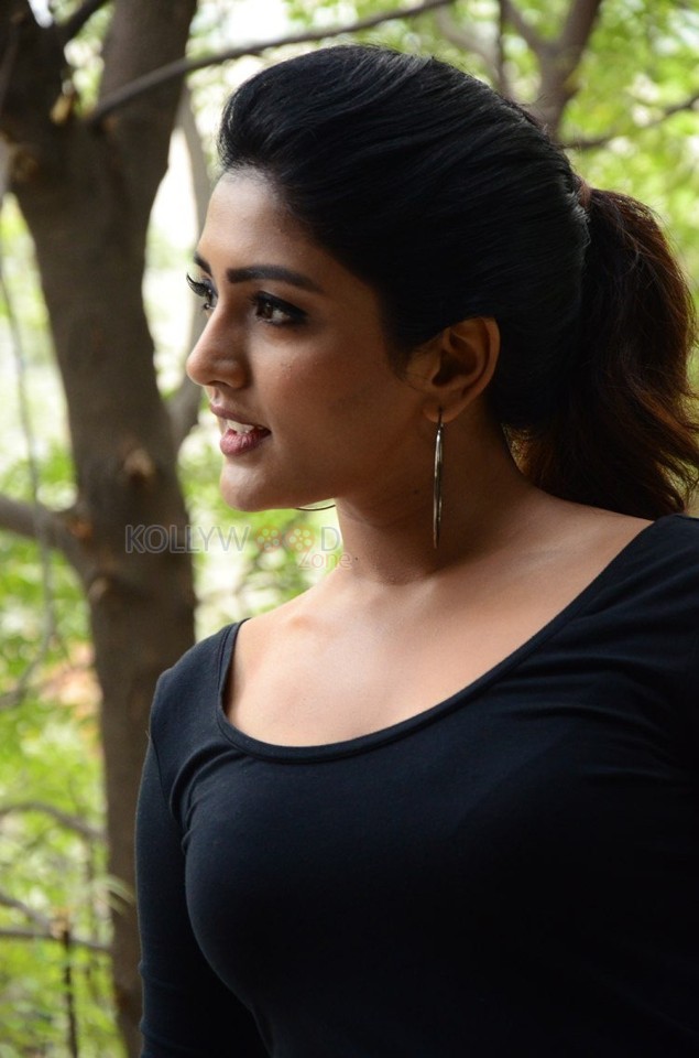 Tollywood Heroine Eesha Rebba in a Black Top Photos 03