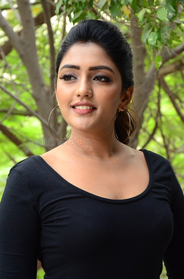 Tollywood Heroine Eesha Rebba in a Black Top Photos 12