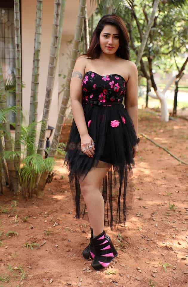 Tollywood Model Sanjana Naidu Latest Photoshoot Pictures