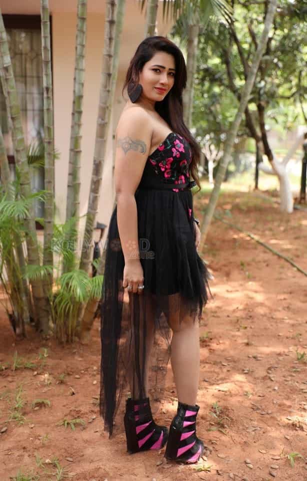 Tollywood Model Sanjana Naidu Latest Photoshoot Pictures